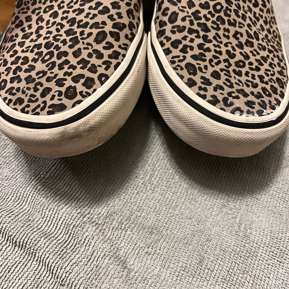 Vans Leopard Pattern Slip-On Shoes - Picture 7 of 12